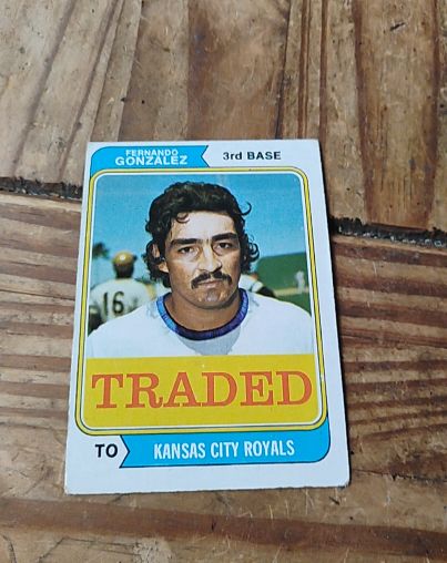 1974 Topps Traded #649T Fernando Gonzalez — front