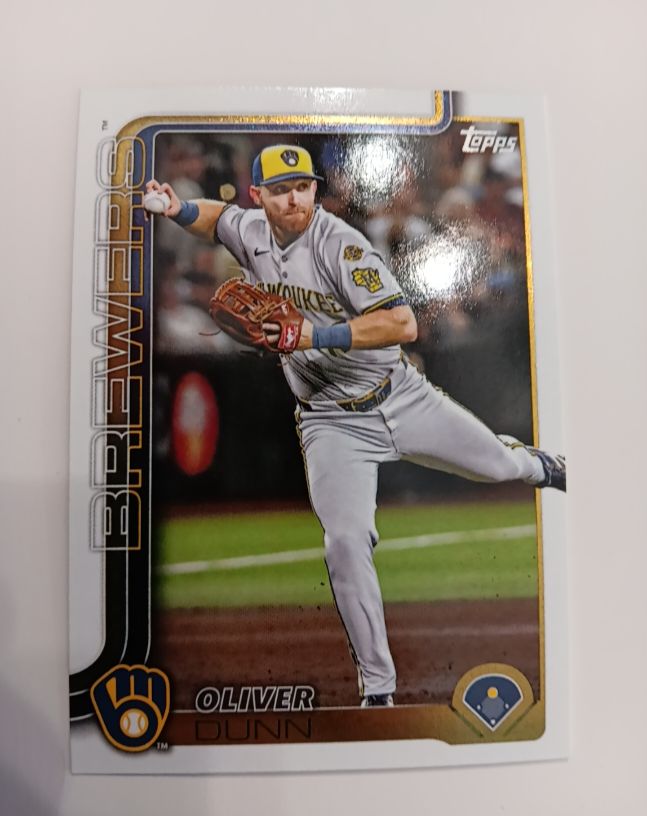 2025 Topps #unknown Oliver Dunn — front