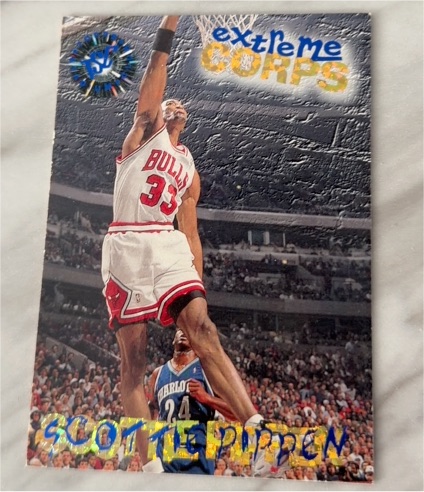 1995-96 Topps Stadium Club #104 Scottie Pippen Extreme Corps — front