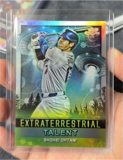 2024 Topps Chrome Cosmic #ET-17 Shohei Ohtani Extraterrestrial Talent — front