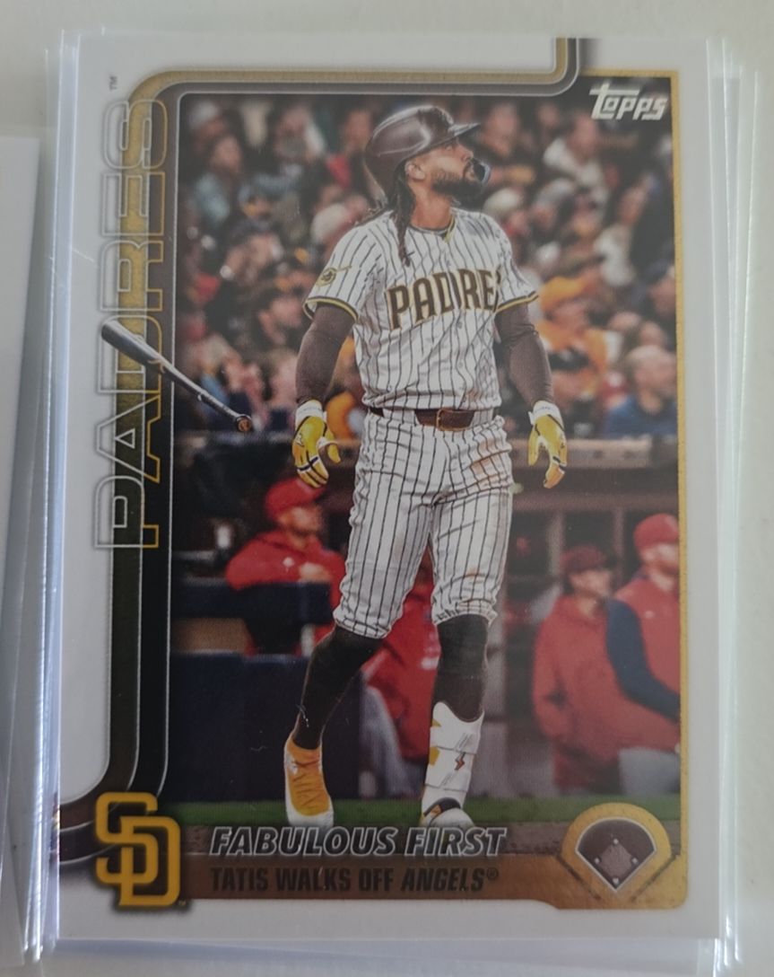 2025 Topps Update #US217 Fernando Tatis Jr. Fabulous First — front