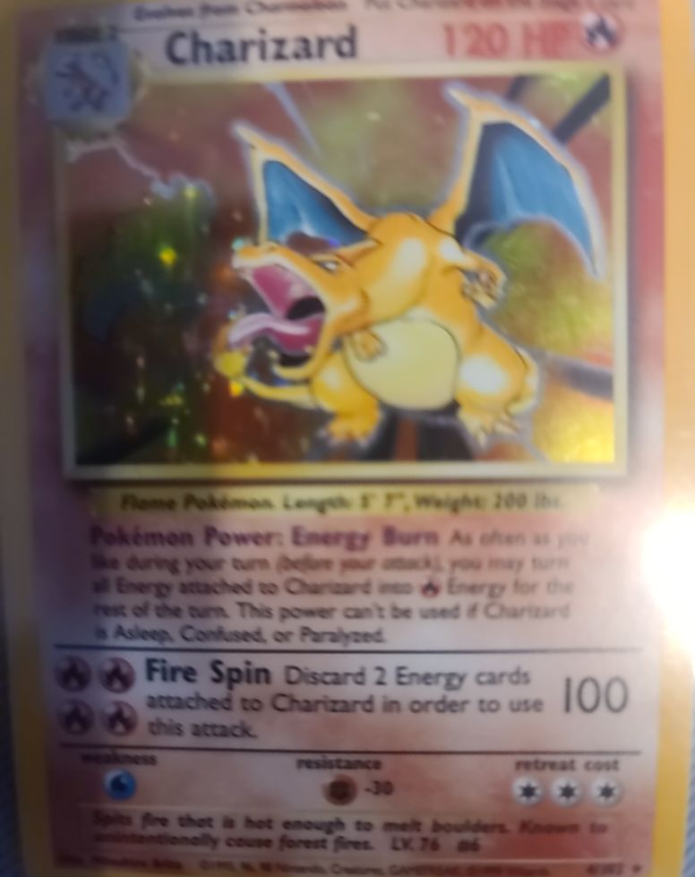 1999 Pokémon #4 Charizard — front