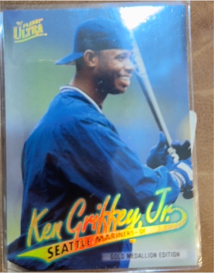 1997 Fleer Ultra #G121 Ken Griffey Jr. Gold Medallion Edition — front