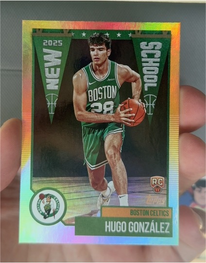 2025-26 Topps #NS-28 Hugo González New School Rookie — front