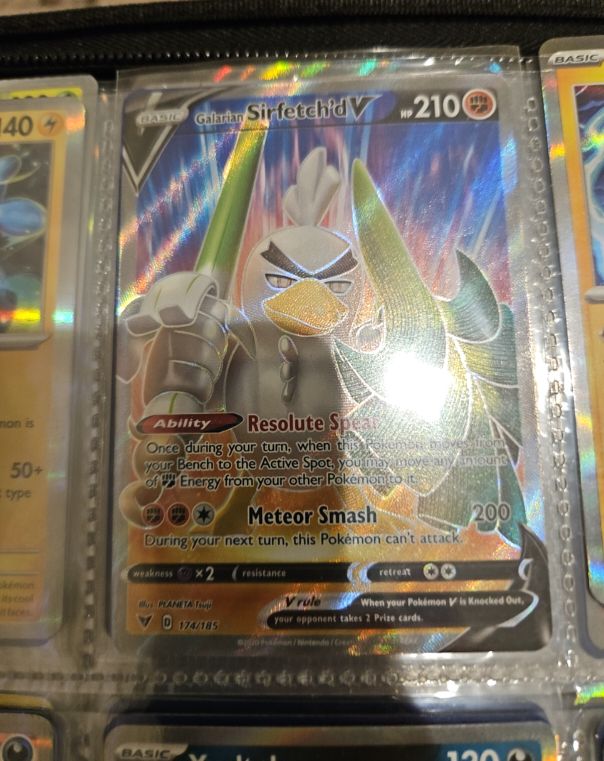 2020 Pokémon TCG Vivid Voltage #174 Galarian Sirfetch'd V — front