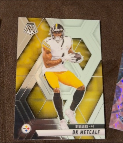 2023 Panini Mosaic #4 DK Metcalf — front