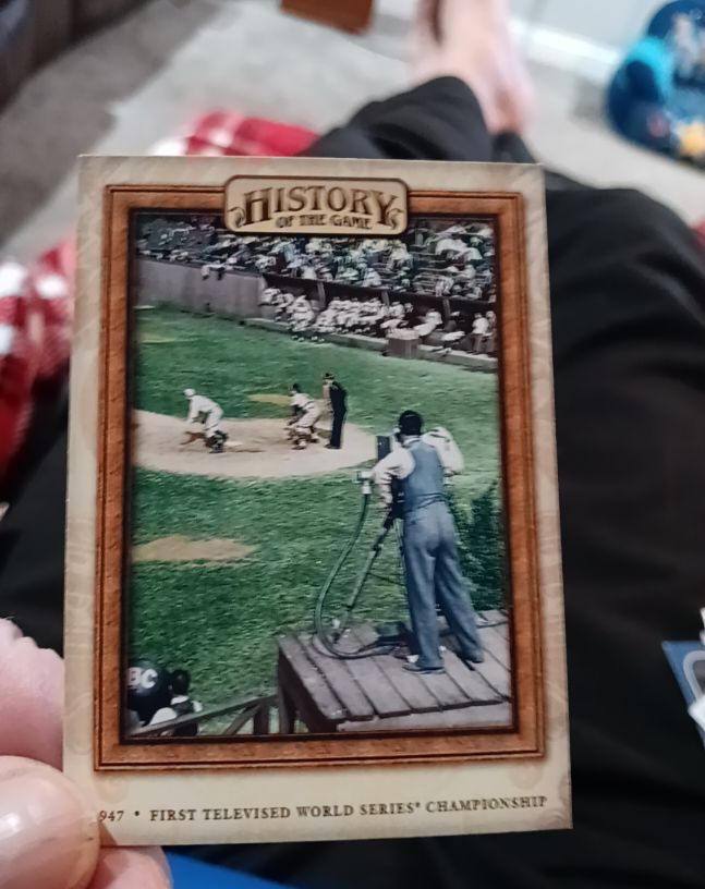 2010 Topps History of the Game #HOTG16 First Televised World Series Championship — front