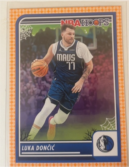 2023-24 Panini NBA Hoops Haunted Hoops #9 Luka Dončić Orange — front