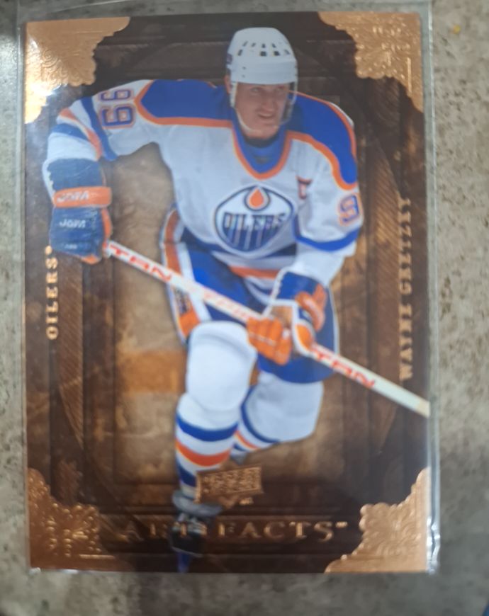 2008-09 Upper Deck Artifacts #57 Wayne Gretzky — front