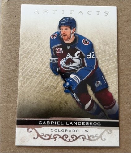 2021-22 Upper Deck Artifacts #8 Gabriel Landeskog — front
