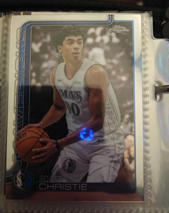 2025-26 Topps Chrome #33 Max Christie — front