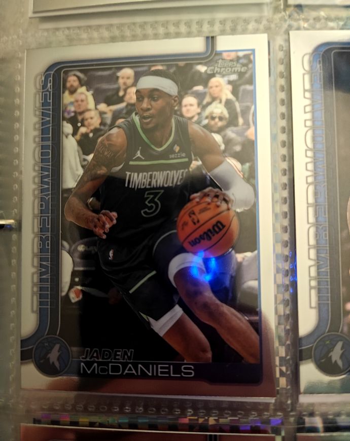 2025-26 Topps Chrome #176 Jaden McDaniels — front