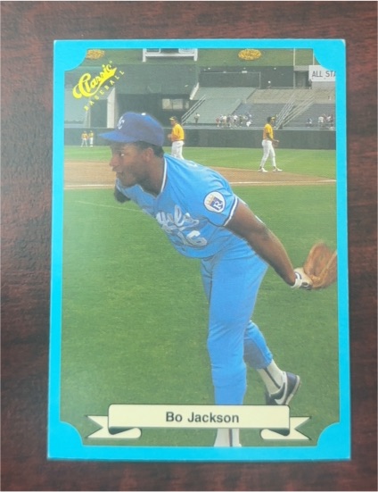 1988 Classic Blue #208 Bo Jackson — front