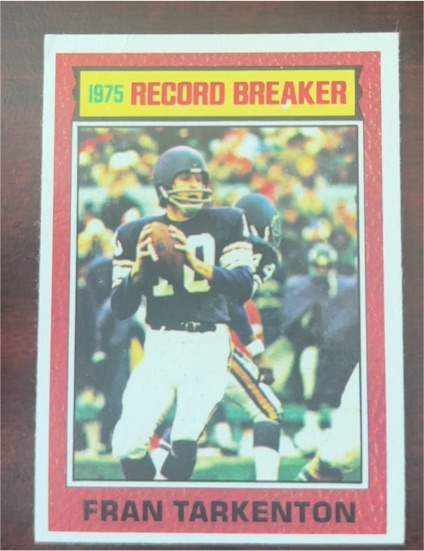1976 Topps #7 Fran Tarkenton Record Breaker — front
