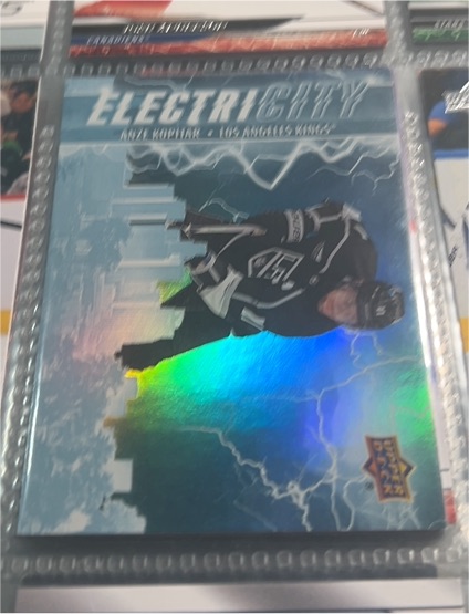 2024-25 Upper Deck Series 2 #EC-9 Anze Kopitar — front