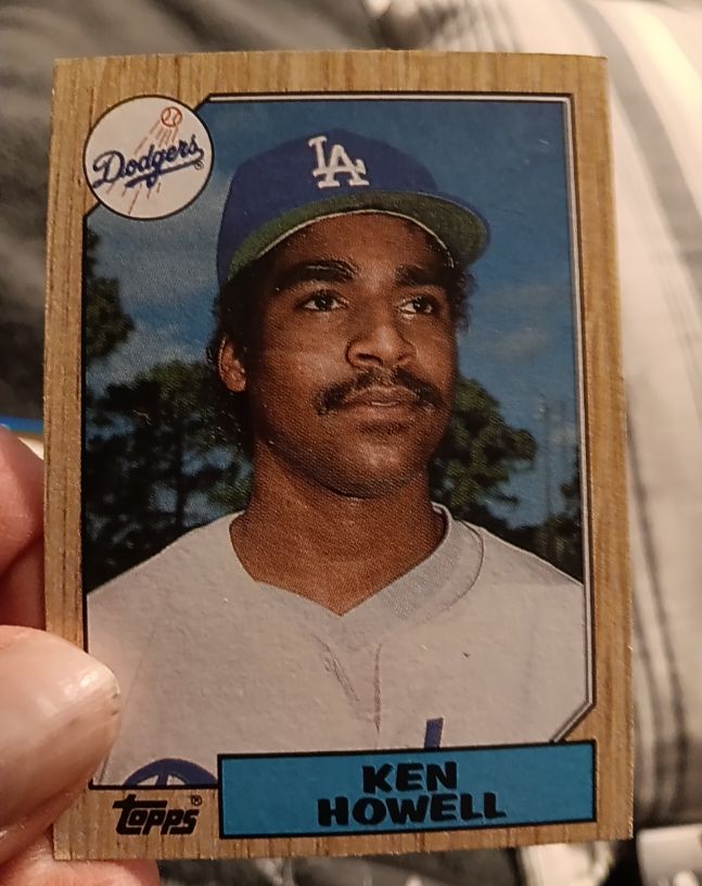 1987 Topps #477 Ken Howell — front