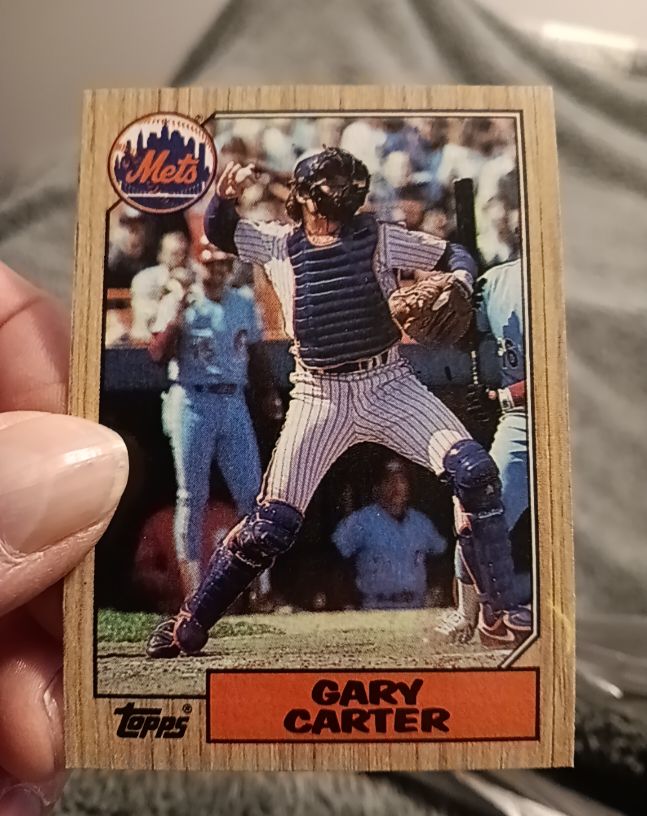 1987 Topps #20 Gary Carter — front