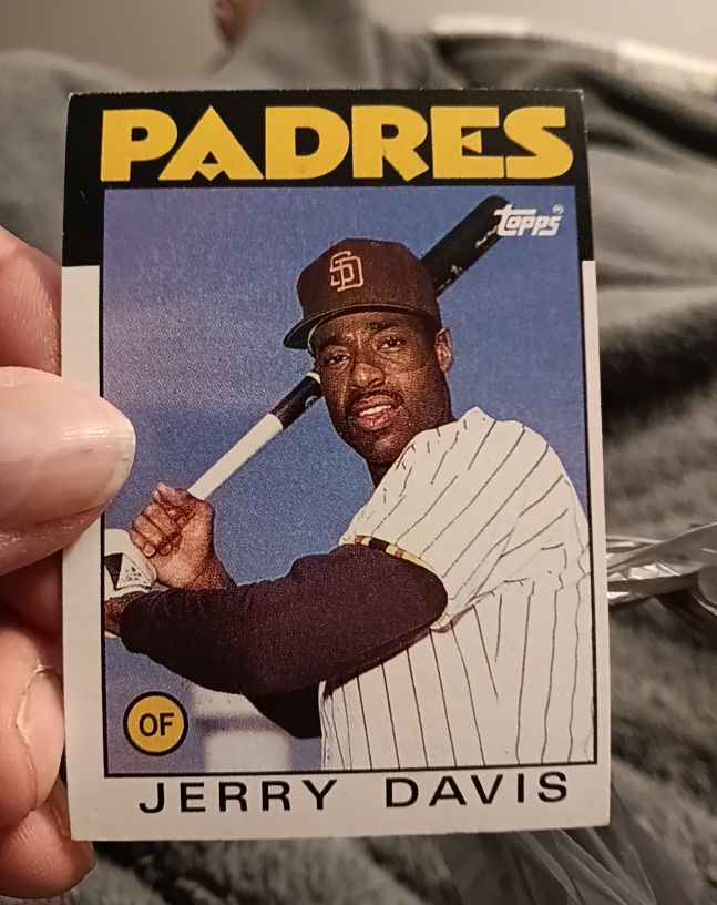 1986 Topps #323 Jerry Davis — front