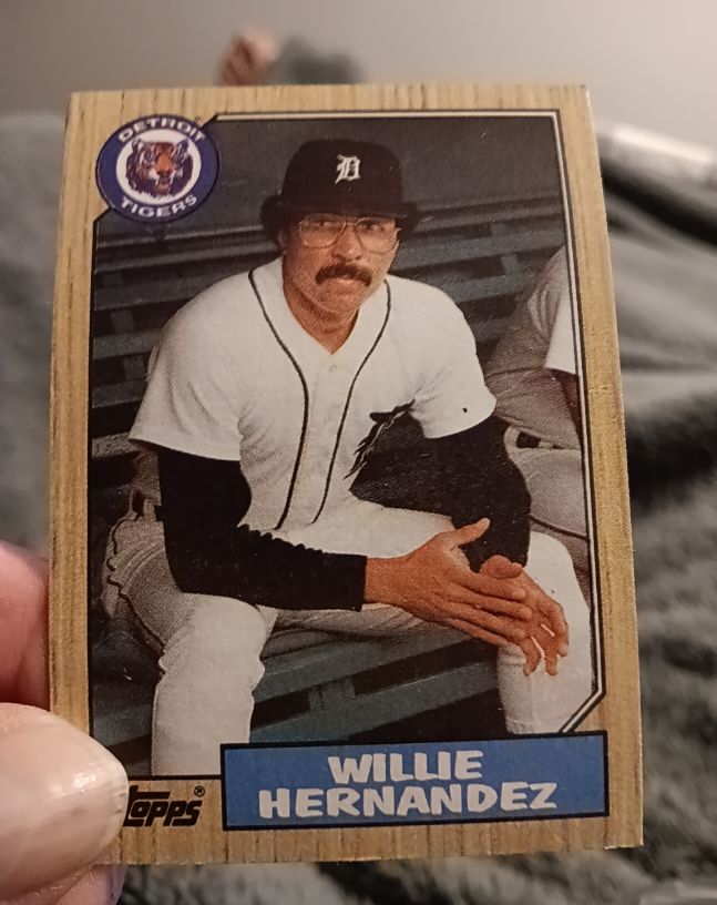 1987 Topps #515 Willie Hernandez — front
