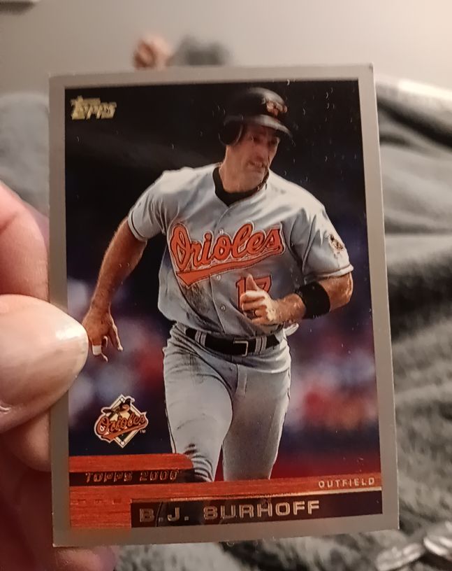 2000 Topps #19 B.J. Surhoff — front