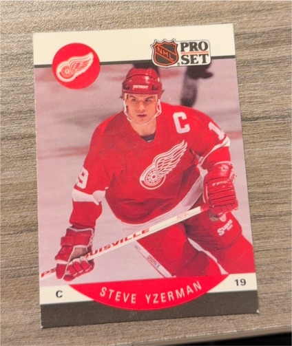 1990 Pro Set #79 Steve Yzerman — front