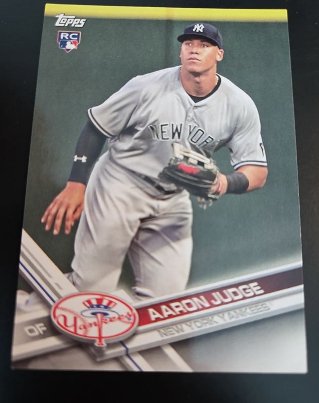 2017 Topps #NYY-16 Aaron Judge — front