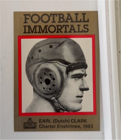 1985 Football Immortals #29 Earl (Dutch) Clark — front
