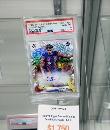 2023-24 Topps Carnaval UCC #LM Lamine Yamal — front