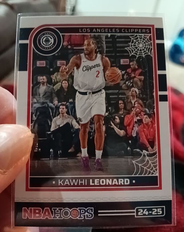 2024-25 Panini NBA Haunted Hoops #194 Kawhi Leonard — front