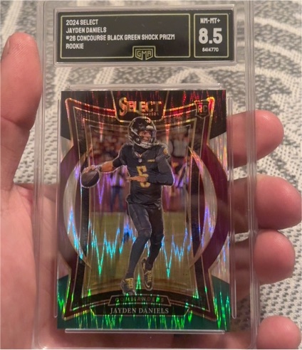 2024 Panini Select #26 Concourse Black Green Shock Prizm Jayden Daniels Rookie — front