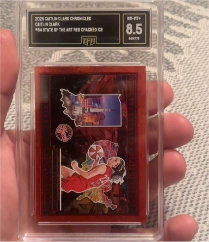 2025 Panini Caitlin Clark Chronicled #84 Caitlin Clark State of the Art Red Cracked Ice — front
