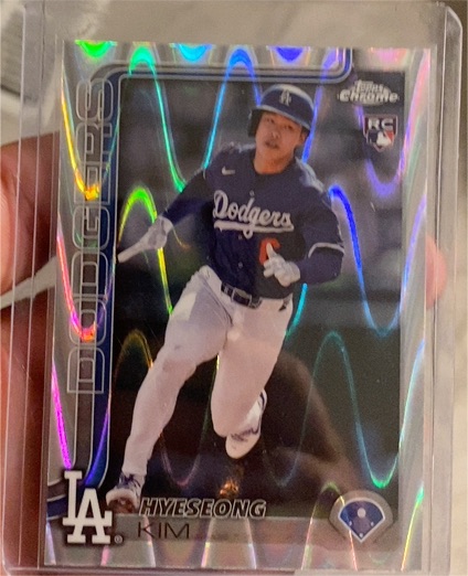 2025 Topps Chrome #152 Hyeseong Kim — front