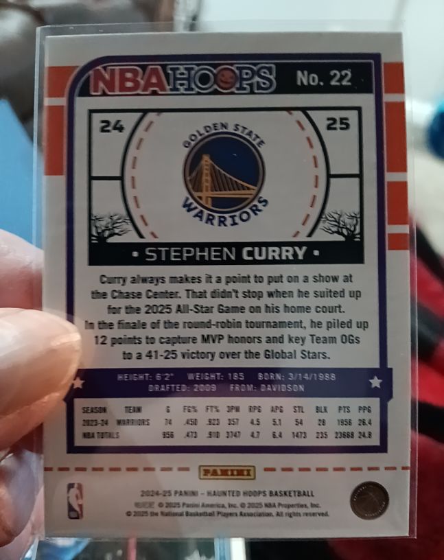 2024-25 Panini NBA Hoops #22 Stephen Curry — front