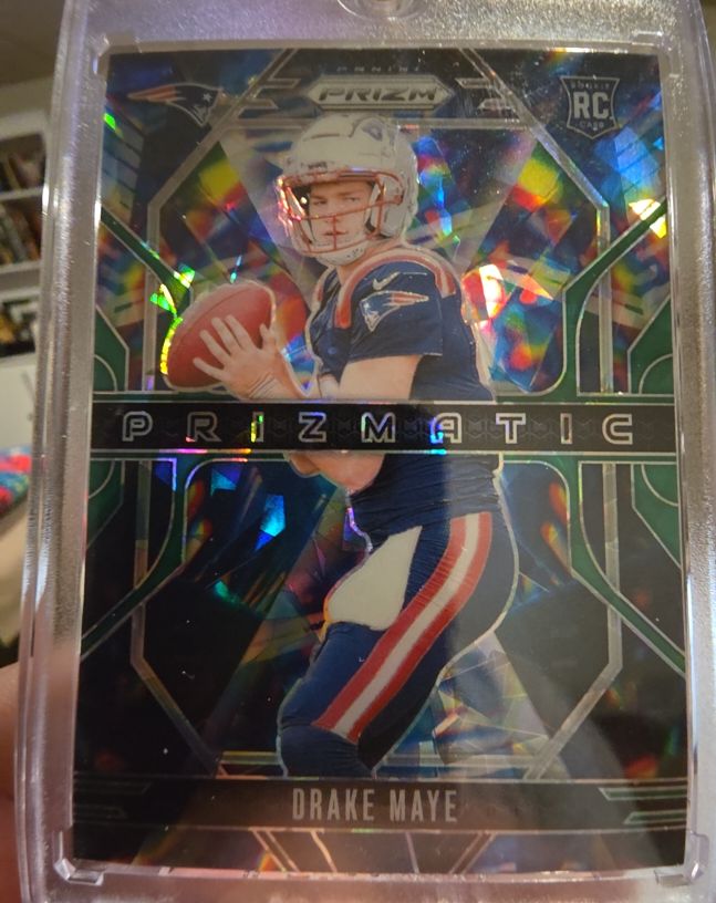 2024 Panini Prizm #2 Drake Maye Prizmatic Green Prizm Rookie — front