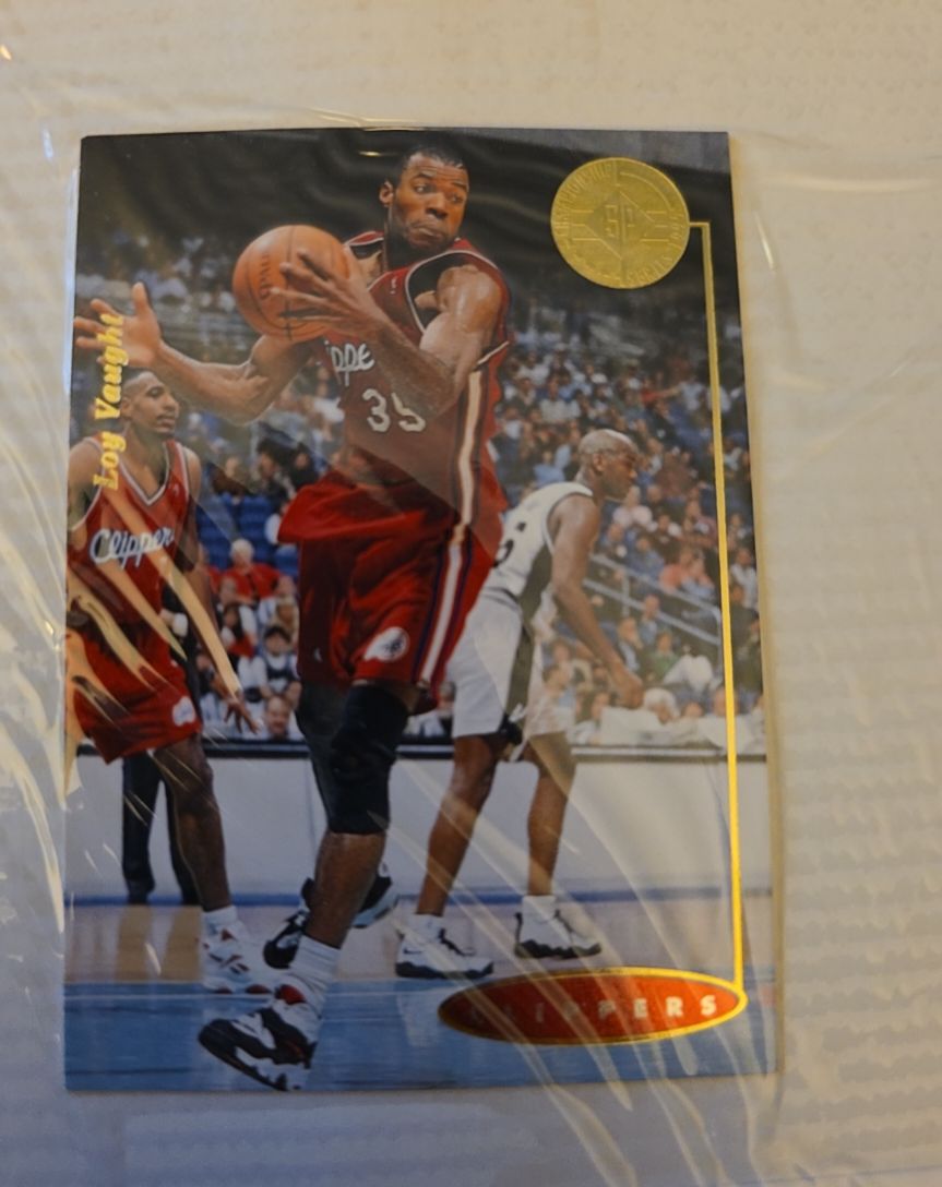 1994-95 SP Championship Basketball Die-Cut #75 Loy Vaught — front