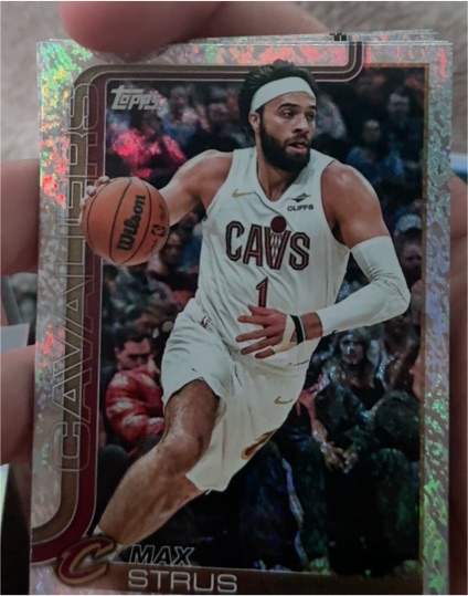 2025-26 Topps #84 Max Strus — front