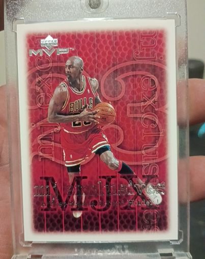 1999 Upper Deck MVP #196 Michael Jordan — front