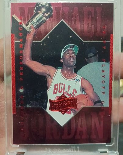 1999 Upper Deck Athlete of the Century #44 Michael Jordan — front