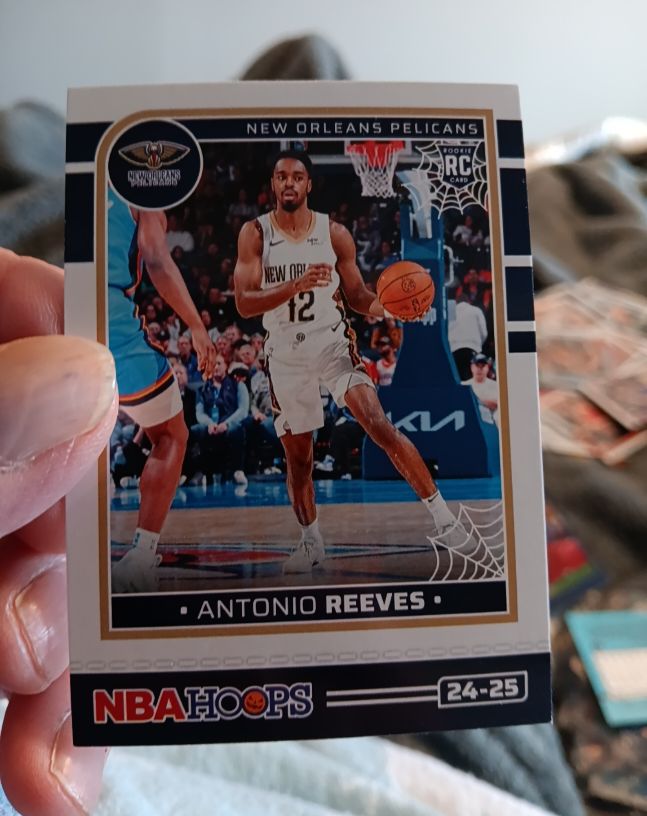2024-25 Panini Haunted Hoops #247 Antonio Reeves — front