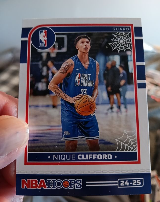 2024-25 Panini Haunted Hoops Extended Prospect #10 Nique Clifford — front