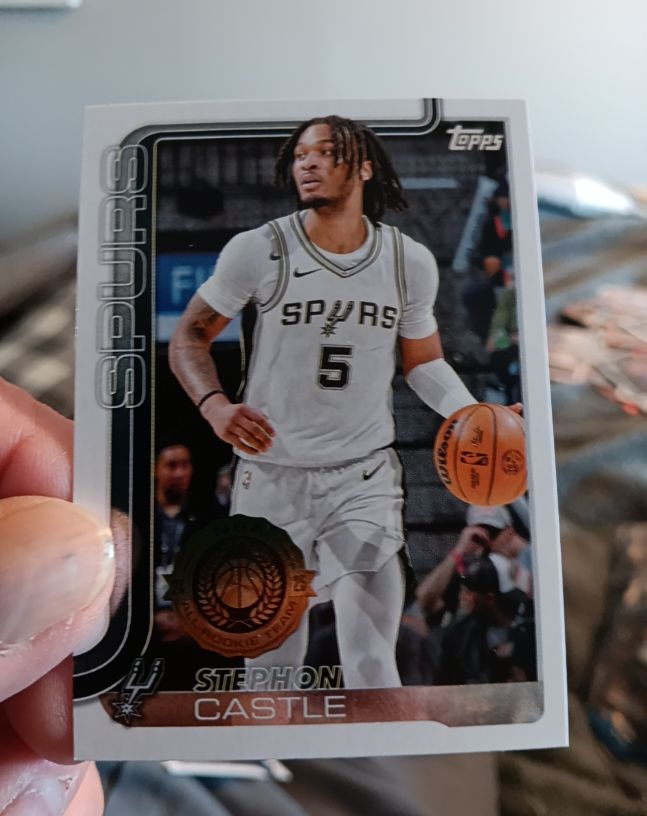 2025-26 Topps #197 Stephon Castle — front