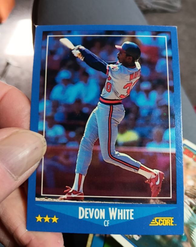 1988 Score #212 Devon White — front