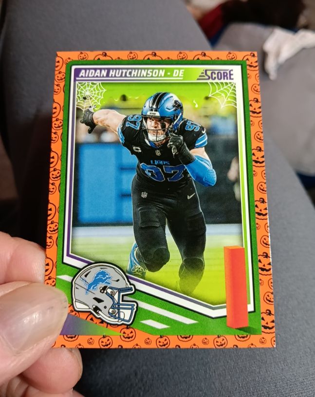 2025 Panini Score-A-Treat #41 Aidan Hutchinson — front