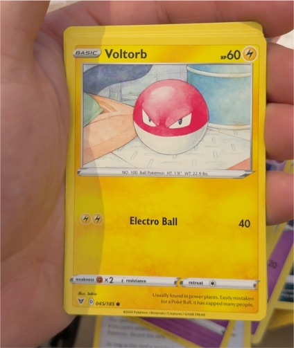 2020 Pokémon Sword & Shield Vivid Voltage #045 Voltorb — front