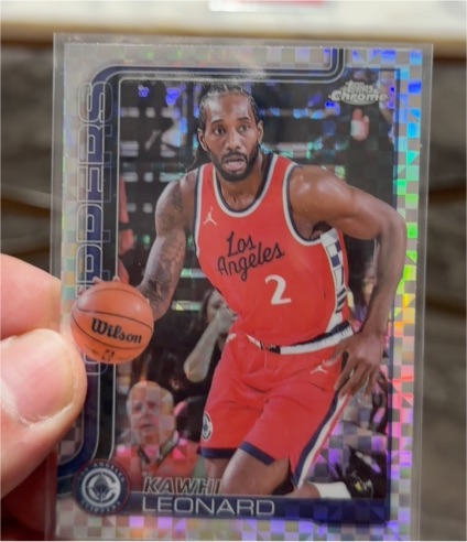 2025-26 Topps Chrome #44 Kawhi Leonard — front