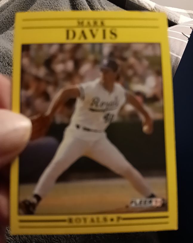 1991 Fleer #555 Mark Davis — front
