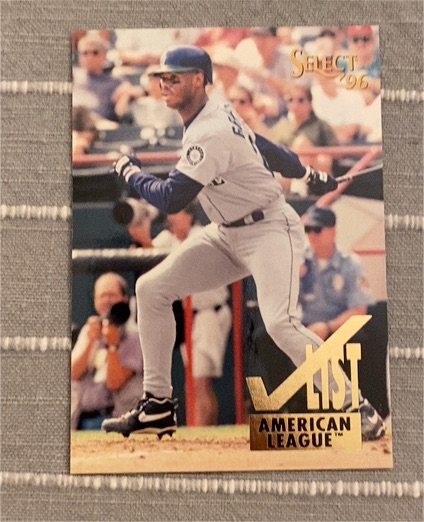 1996 Select #197 Ken Griffey Jr. — front