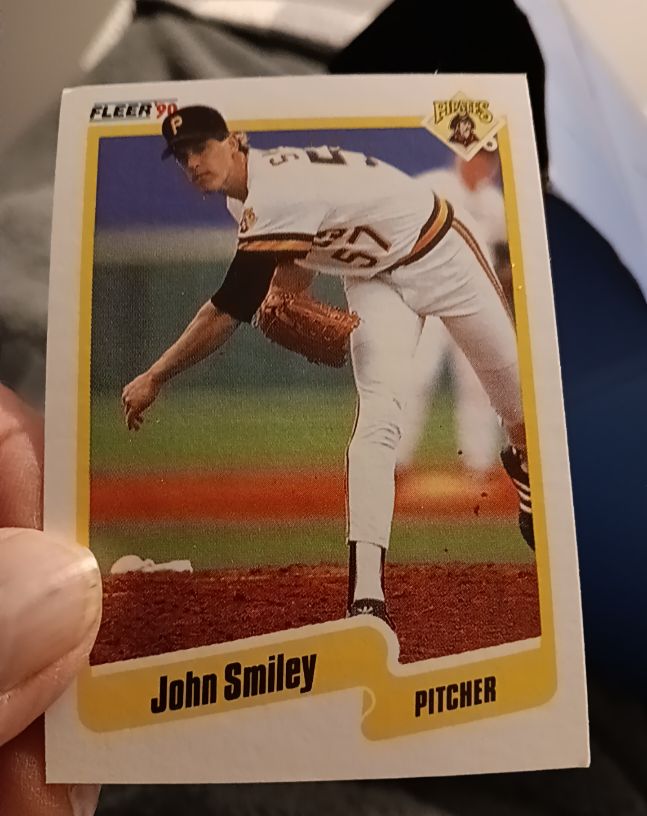 1990 Fleer #480 John Smiley — front