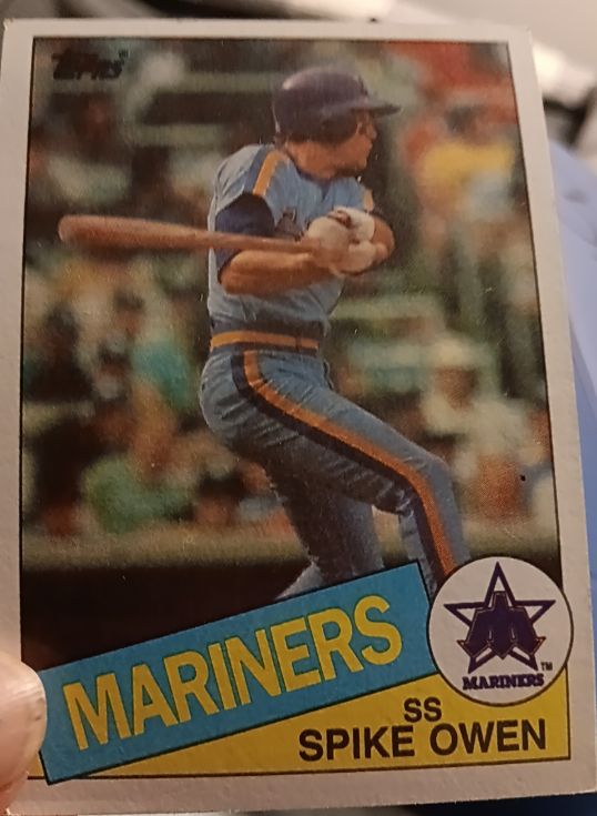 1985 Topps #84 Spike Owen — front