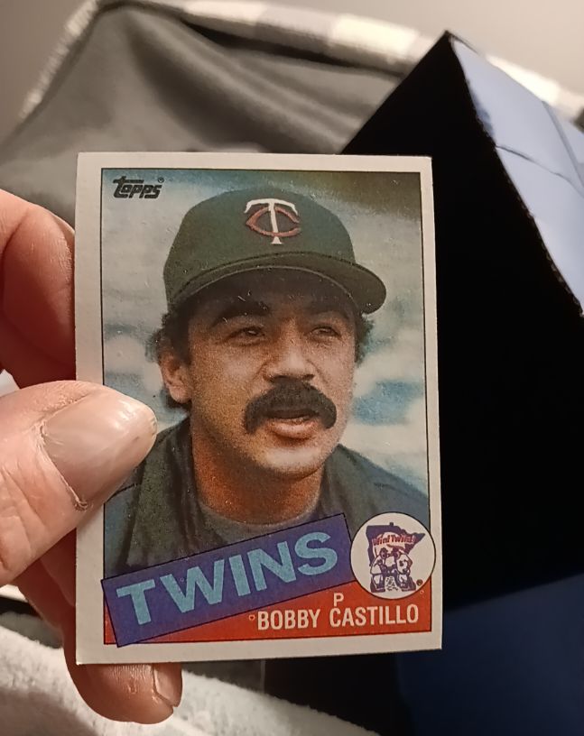 1985 Topps #588 Bobby Castillo — front